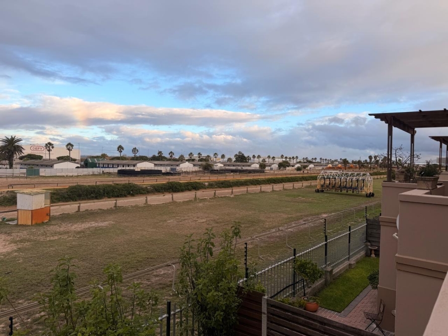 To Let 3 Bedroom Property for Rent in Royal Ascot Western Cape